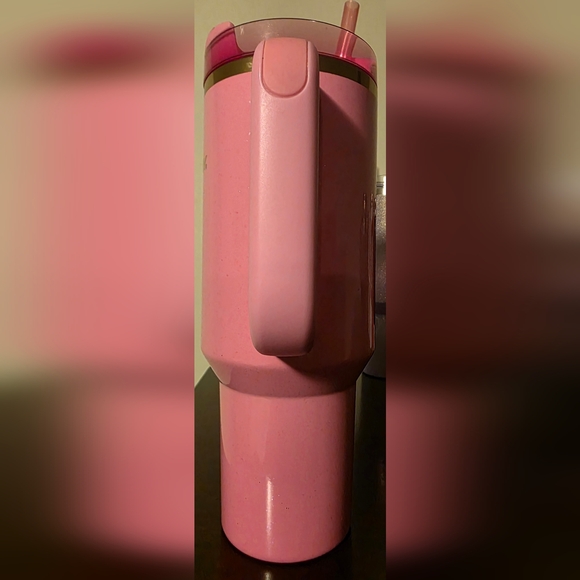 Stanley Tumbler- Glinda (Wicked) - Picture 2 of 10